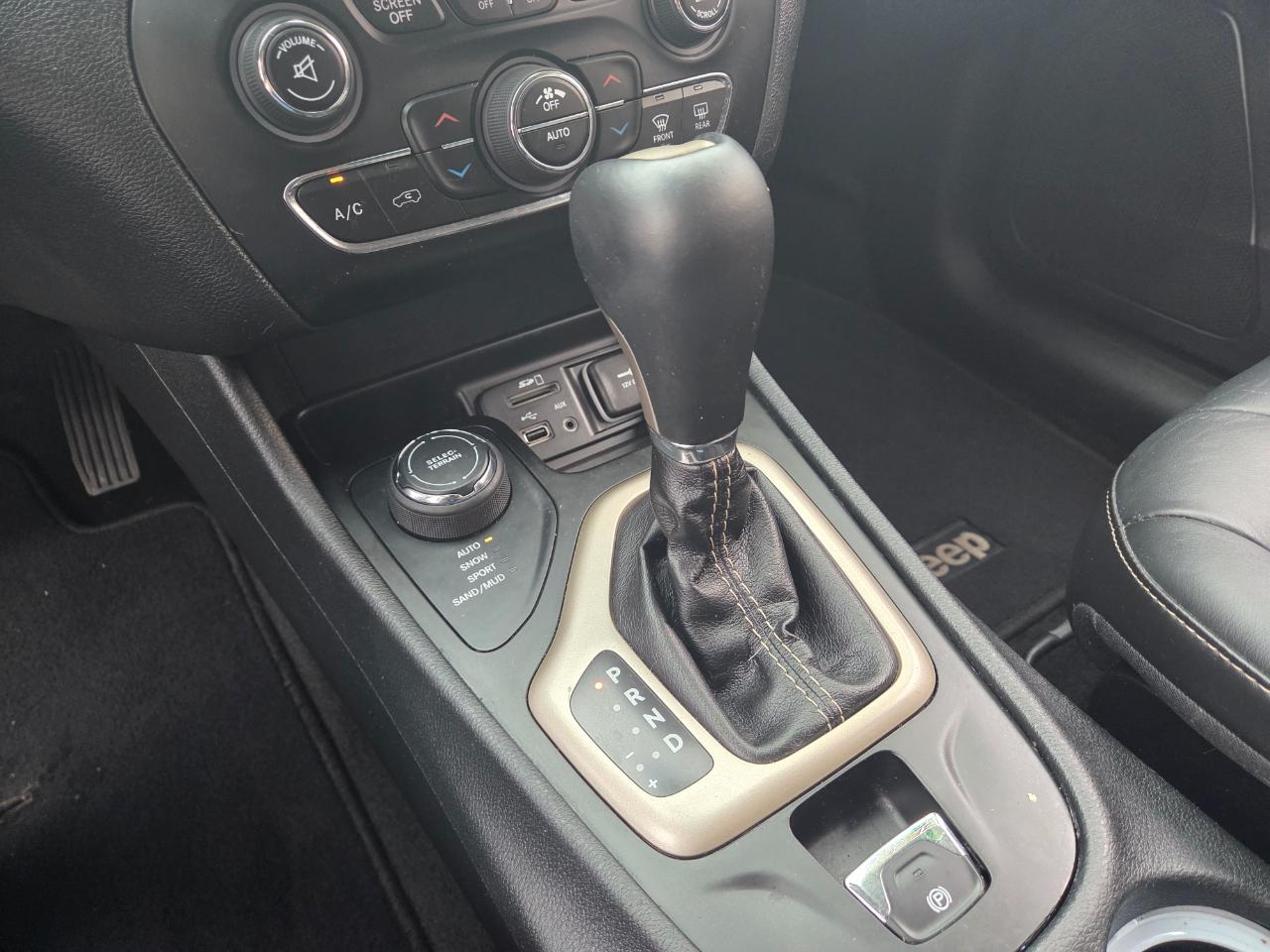 Jeep Cherokee  2016