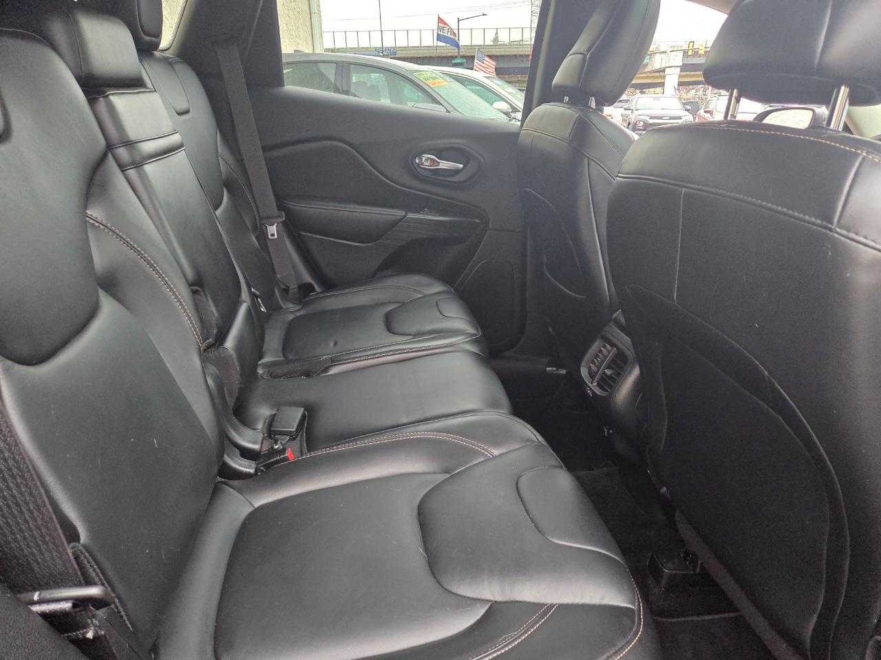 Jeep Cherokee  2016