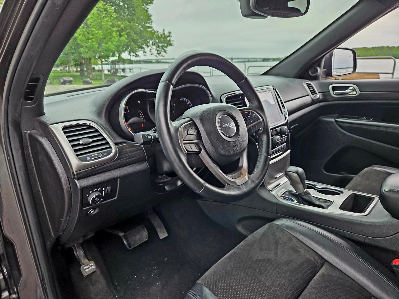 Jeep Grand Cherokee  2019