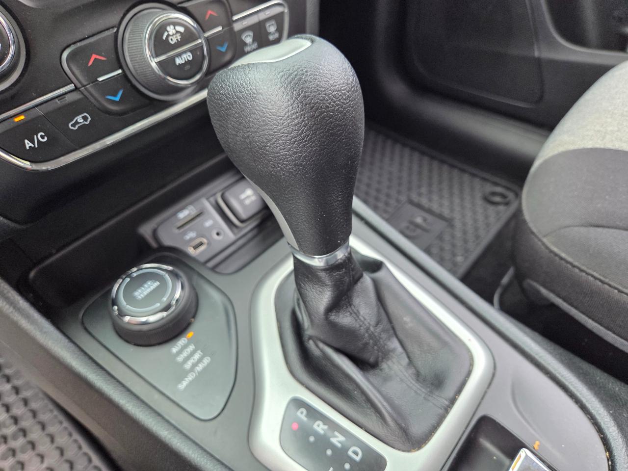 Jeep Cherokee  2014