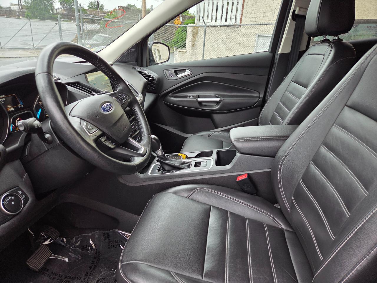 Ford Escape  2017