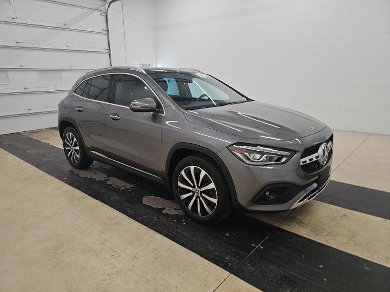 Mercedes-Benz GLA  2021