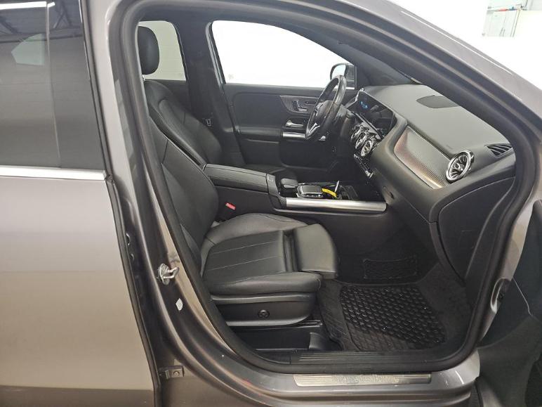 Mercedes-Benz GLA  2021