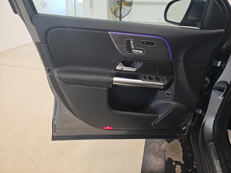 Mercedes-Benz GLA  2021