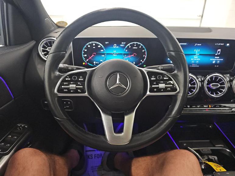 Mercedes-Benz GLA  2021