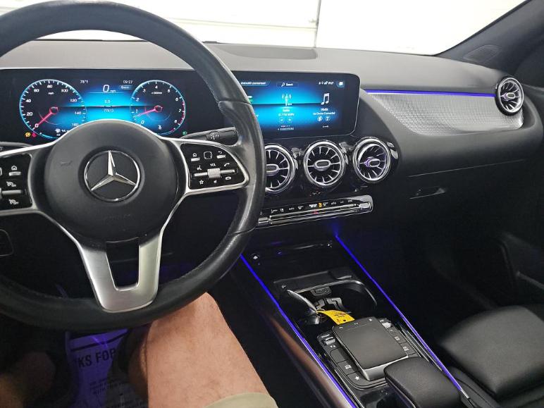Mercedes-Benz GLA  2021