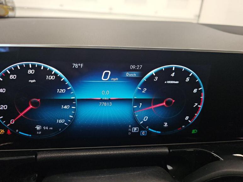 Mercedes-Benz GLA  2021