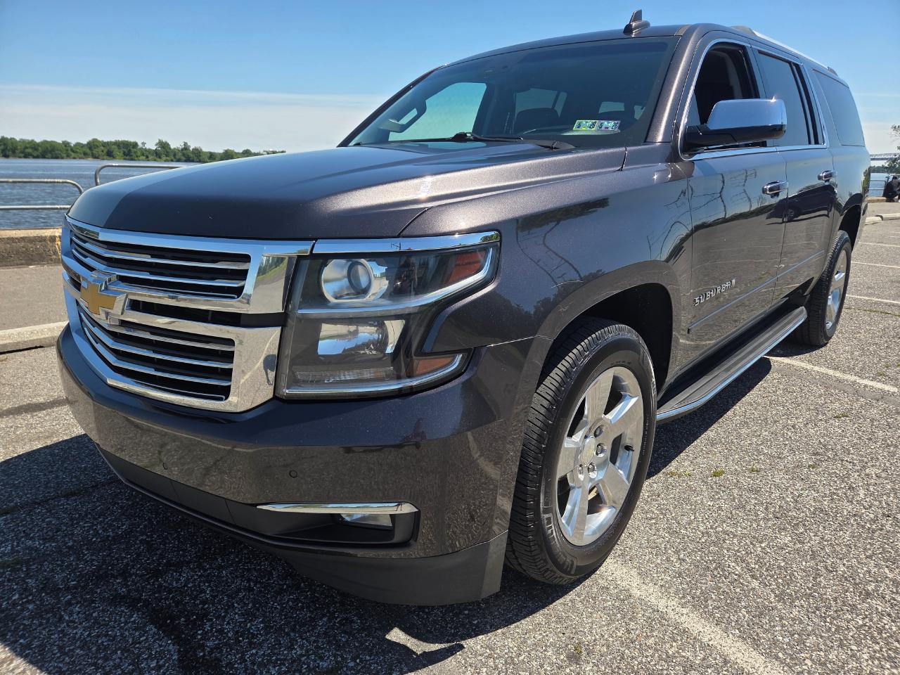 Chevrolet Suburban  2017