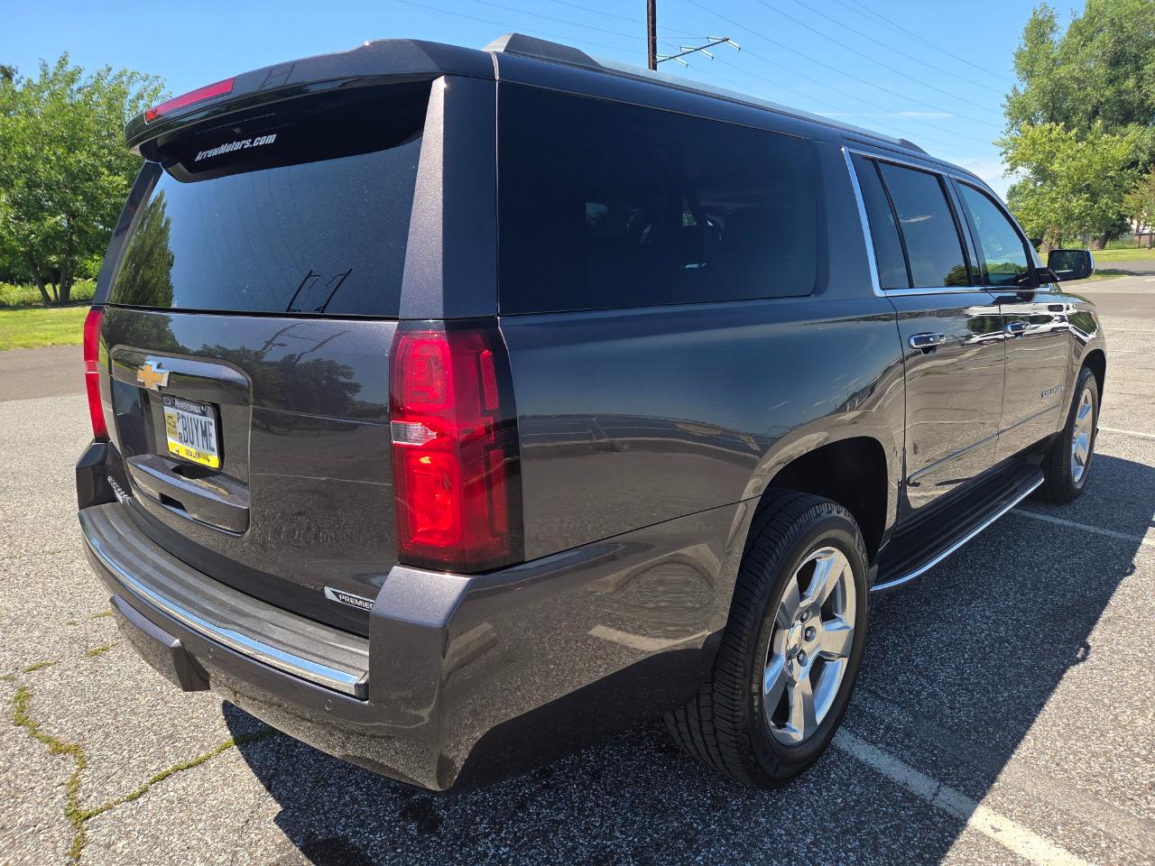 Chevrolet Suburban  2017