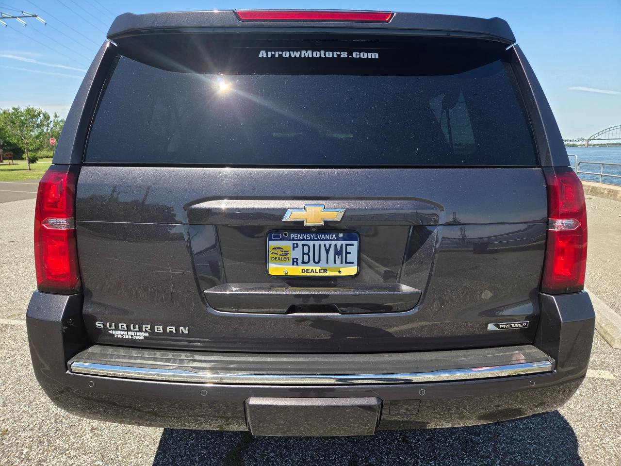 Chevrolet Suburban  2017
