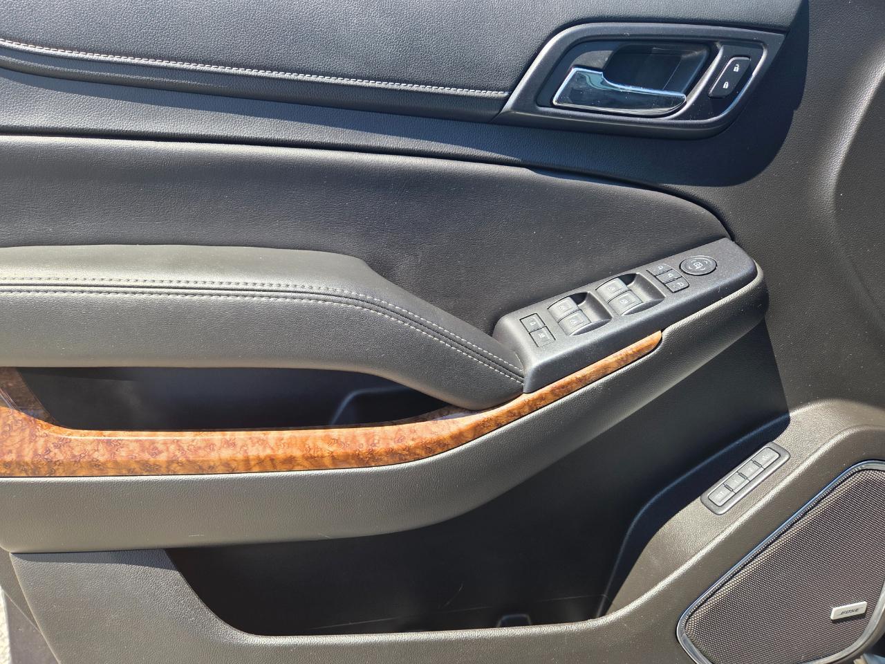 Chevrolet Suburban  2017
