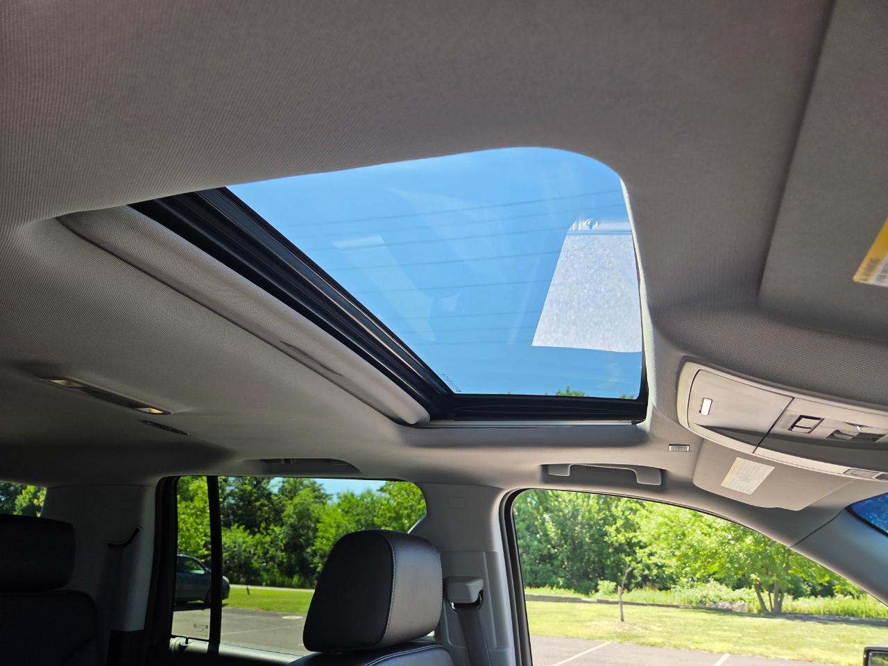 Chevrolet Suburban  2017
