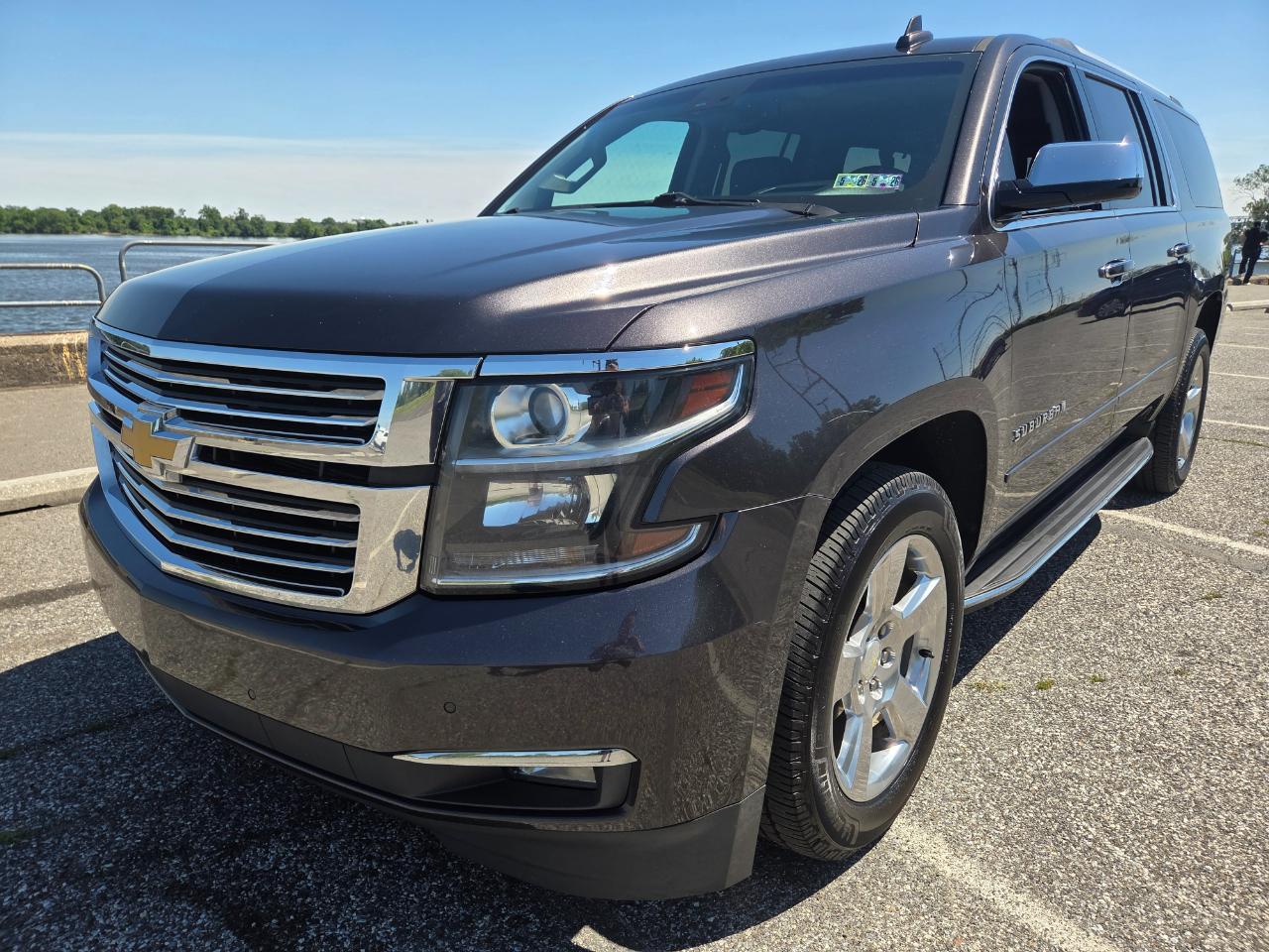 Chevrolet Suburban  2017