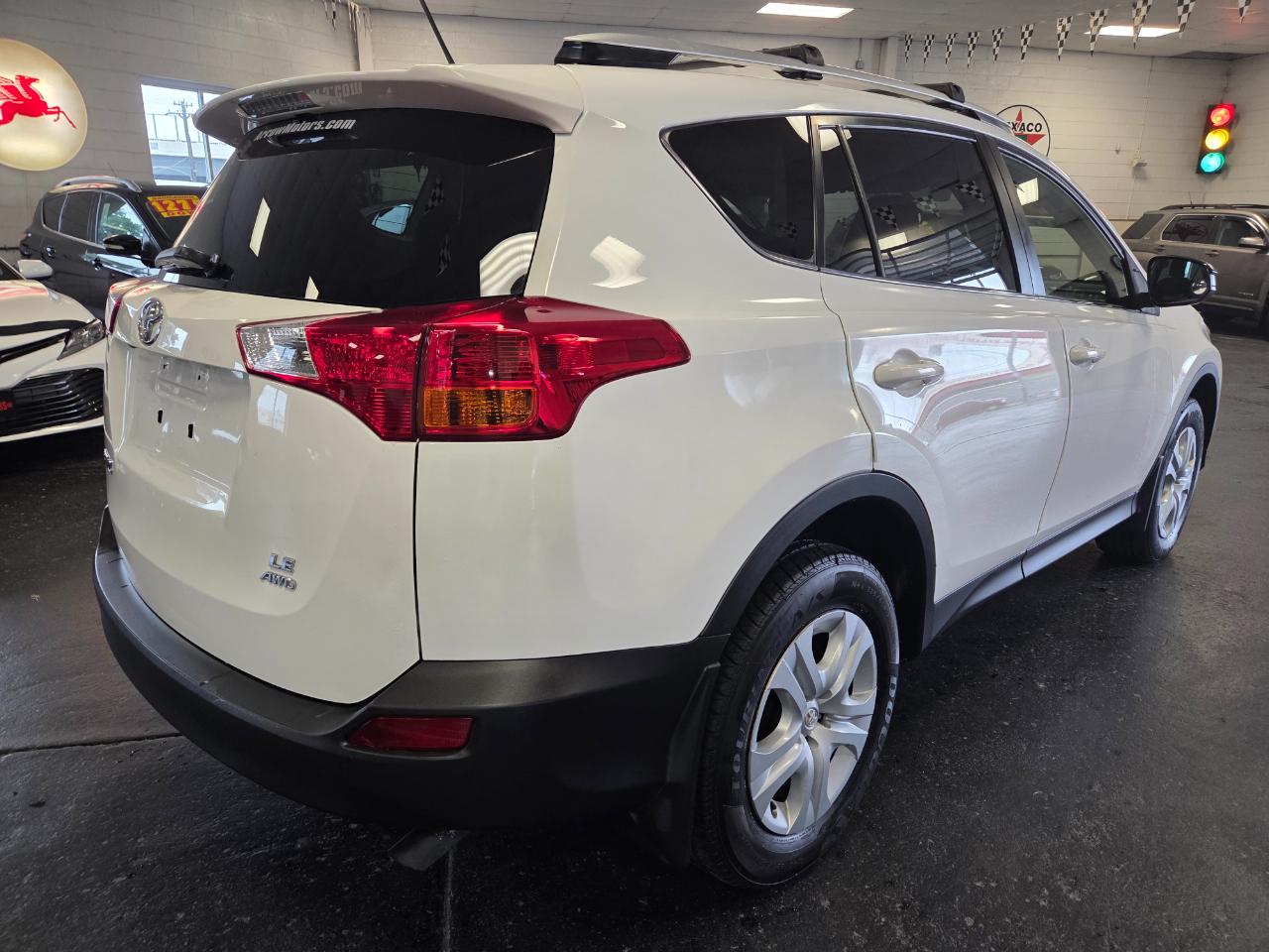 Toyota RAV4  2015