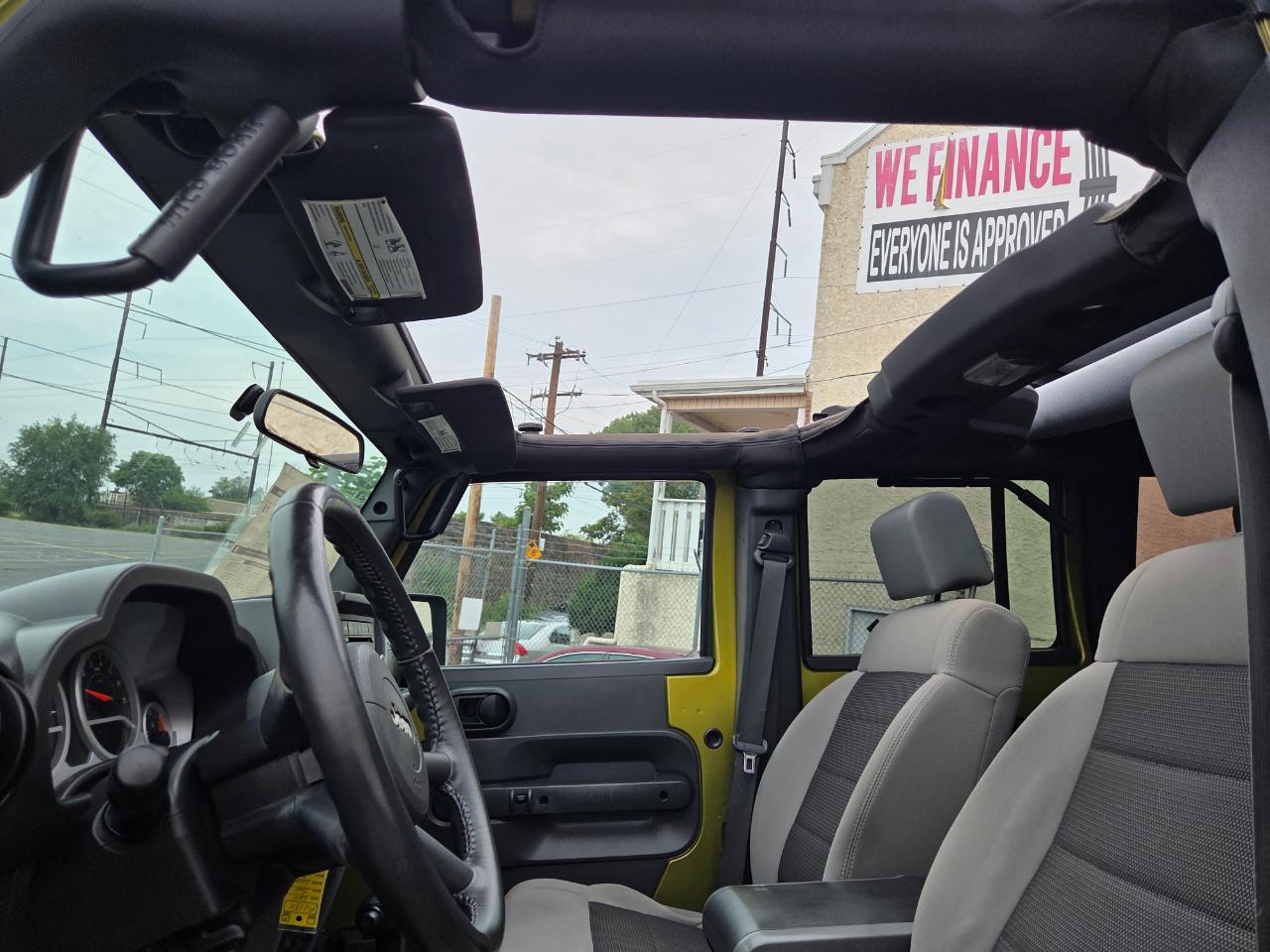 Jeep Wrangler Unlimited  2010