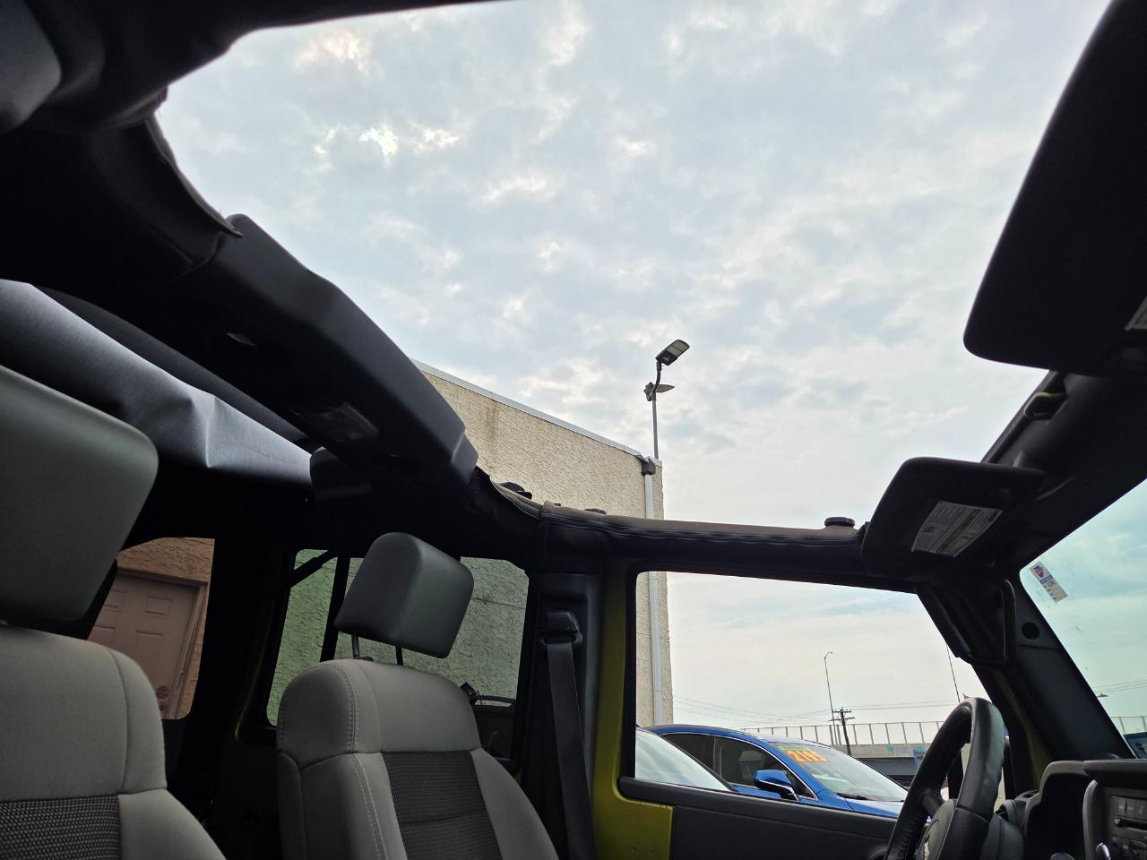 Jeep Wrangler Unlimited  2010