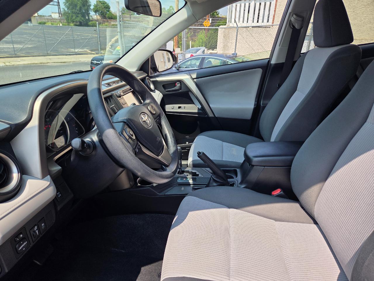 Toyota RAV4  2015