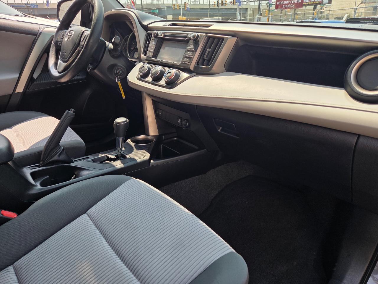 Toyota RAV4  2015