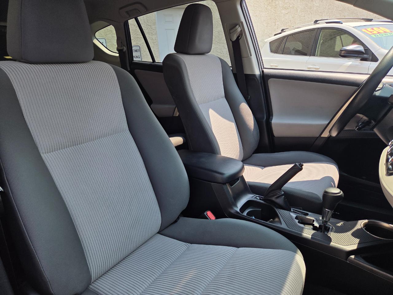 Toyota RAV4  2015