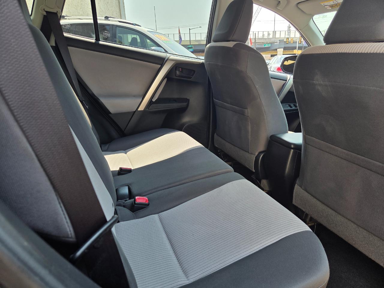 Toyota RAV4  2015