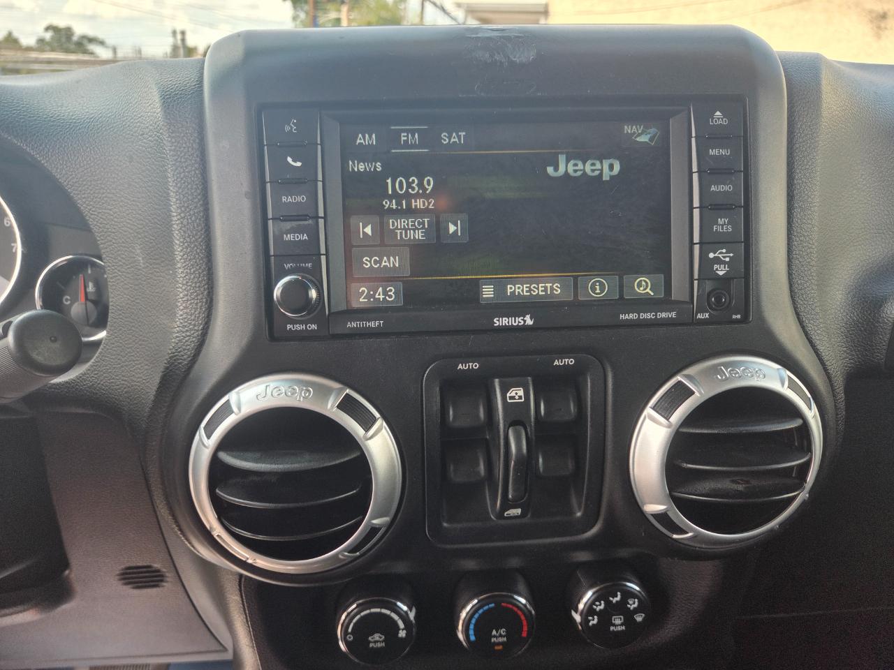 Jeep Wrangler Unlimited  2013
