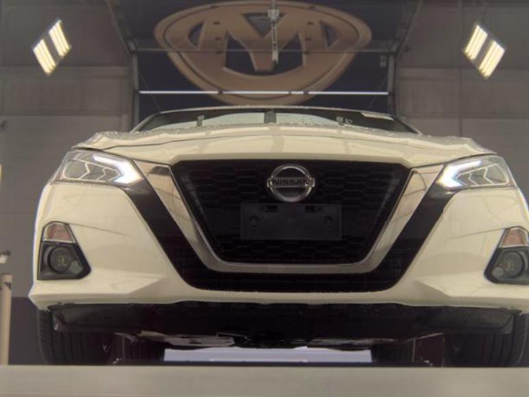 Nissan Altima  2022