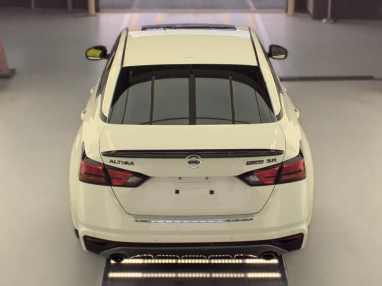 Nissan Altima  2022