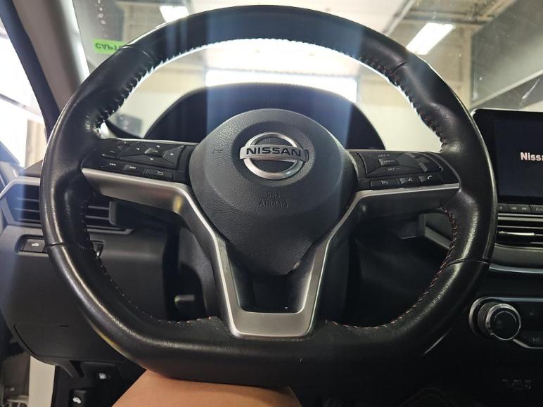 Nissan Altima  2022