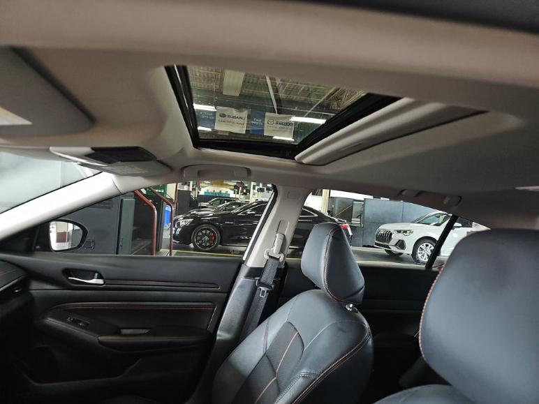 Nissan Altima  2022