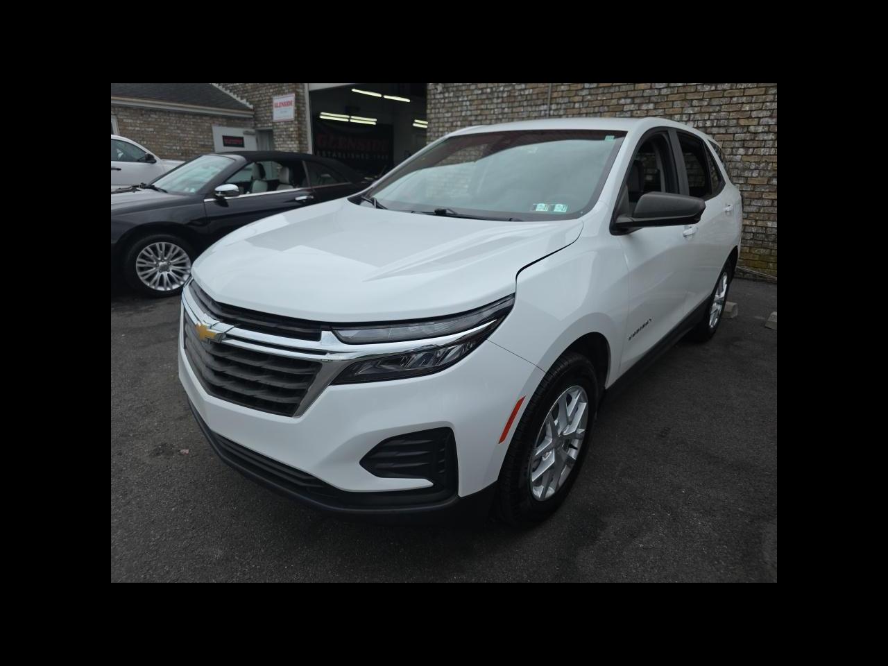 2022 Chevrolet Equinox LS Sport Utility 4D