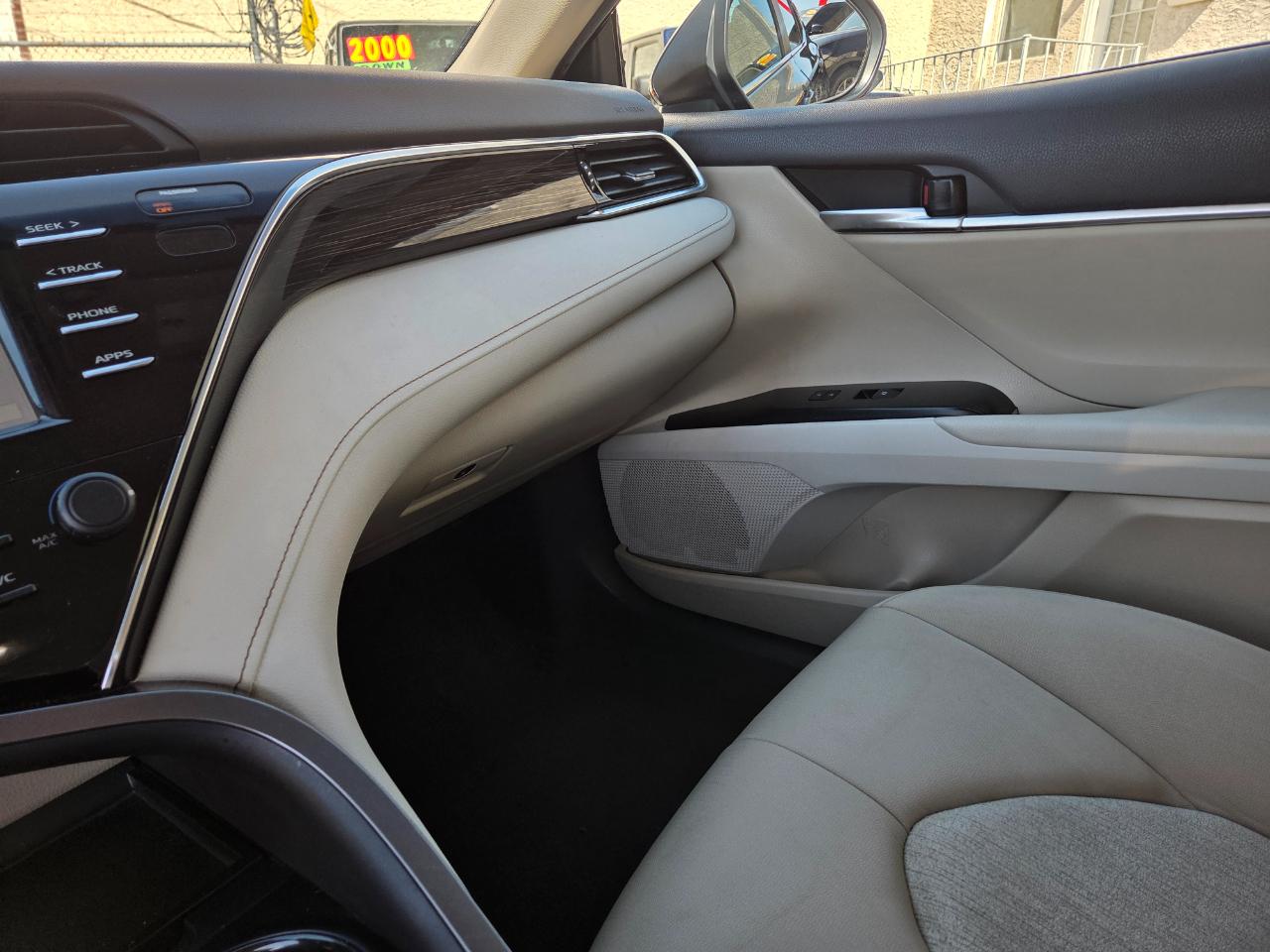 Toyota Camry  2018