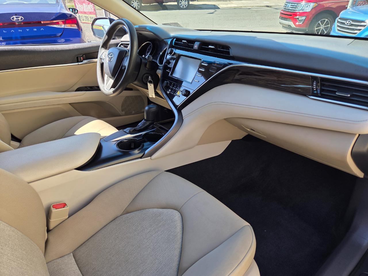 Toyota Camry  2018