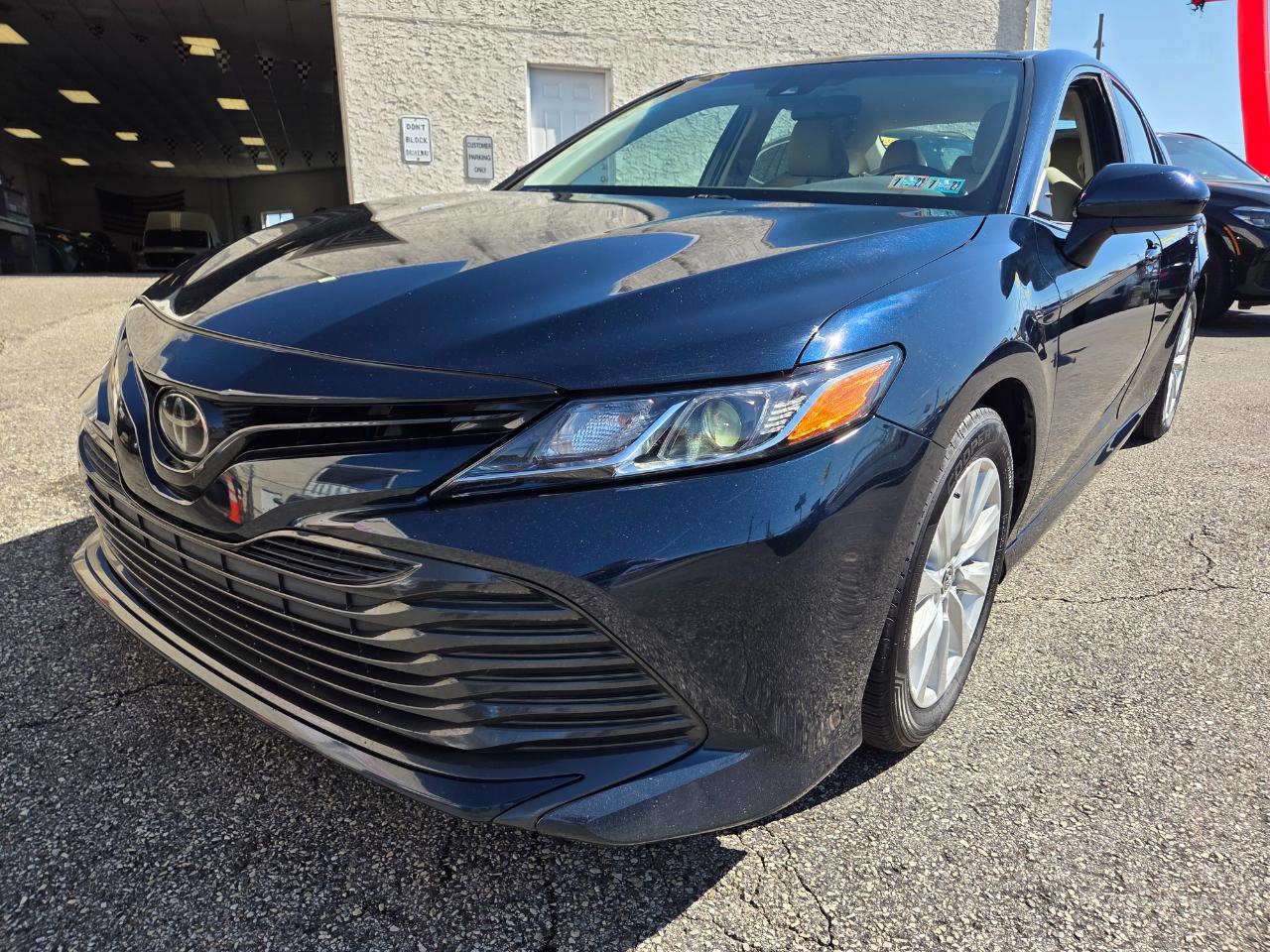 Toyota Camry  2018