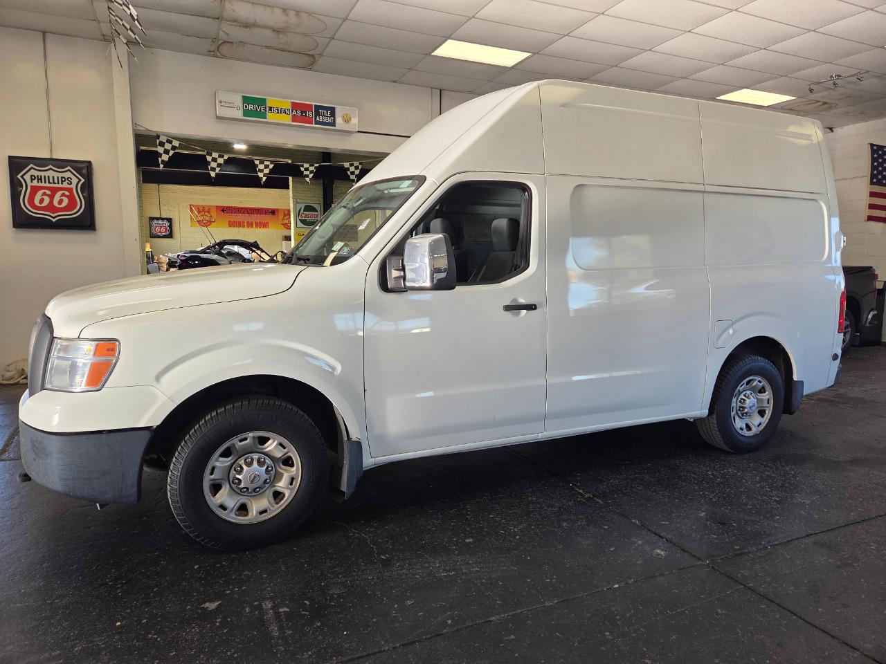 Nissan NV  2016