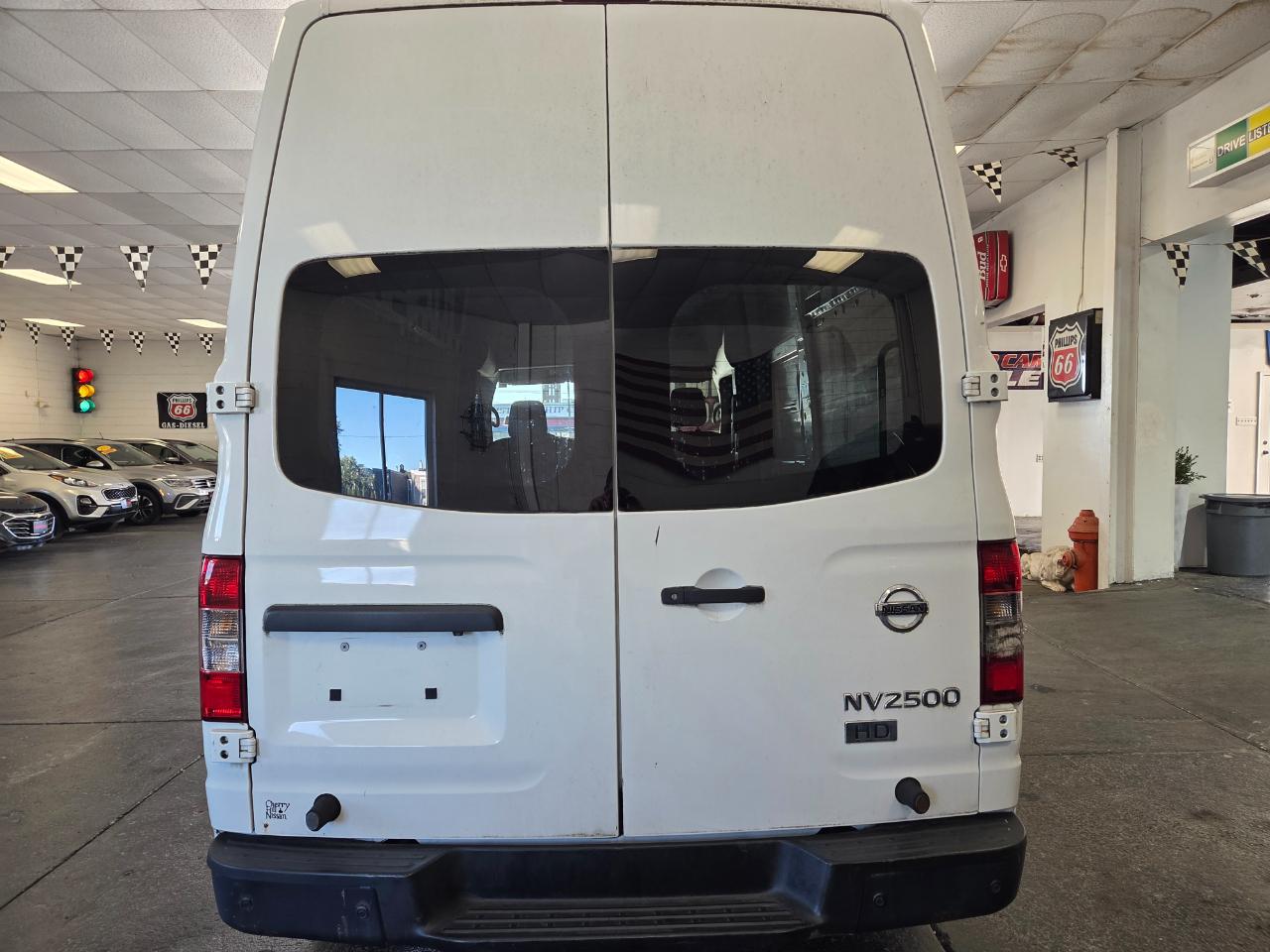 Nissan NV  2016