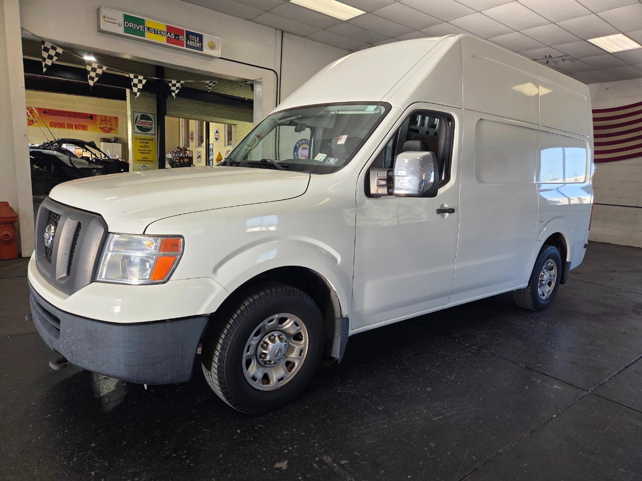 Nissan NV  2016