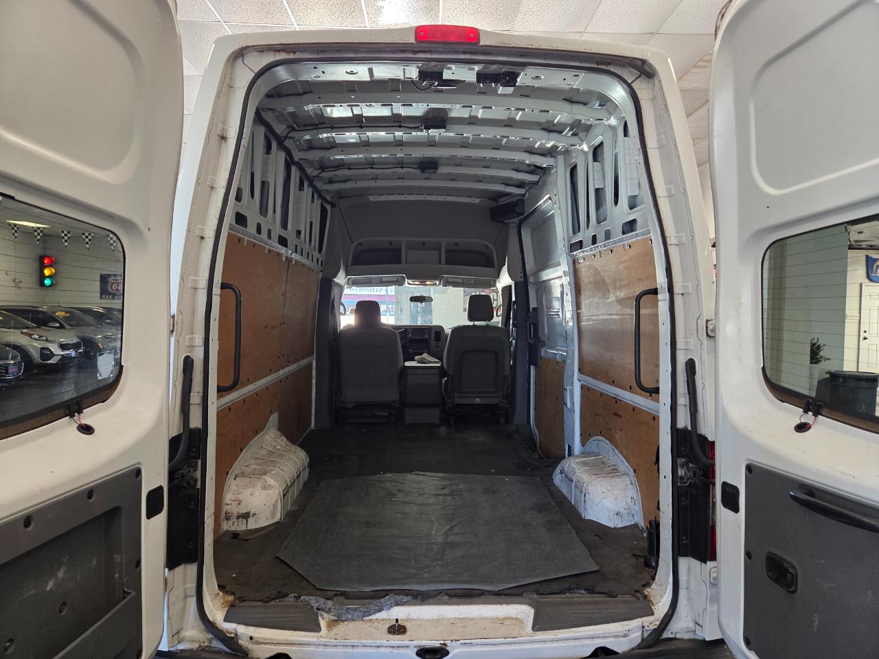 Nissan NV  2016