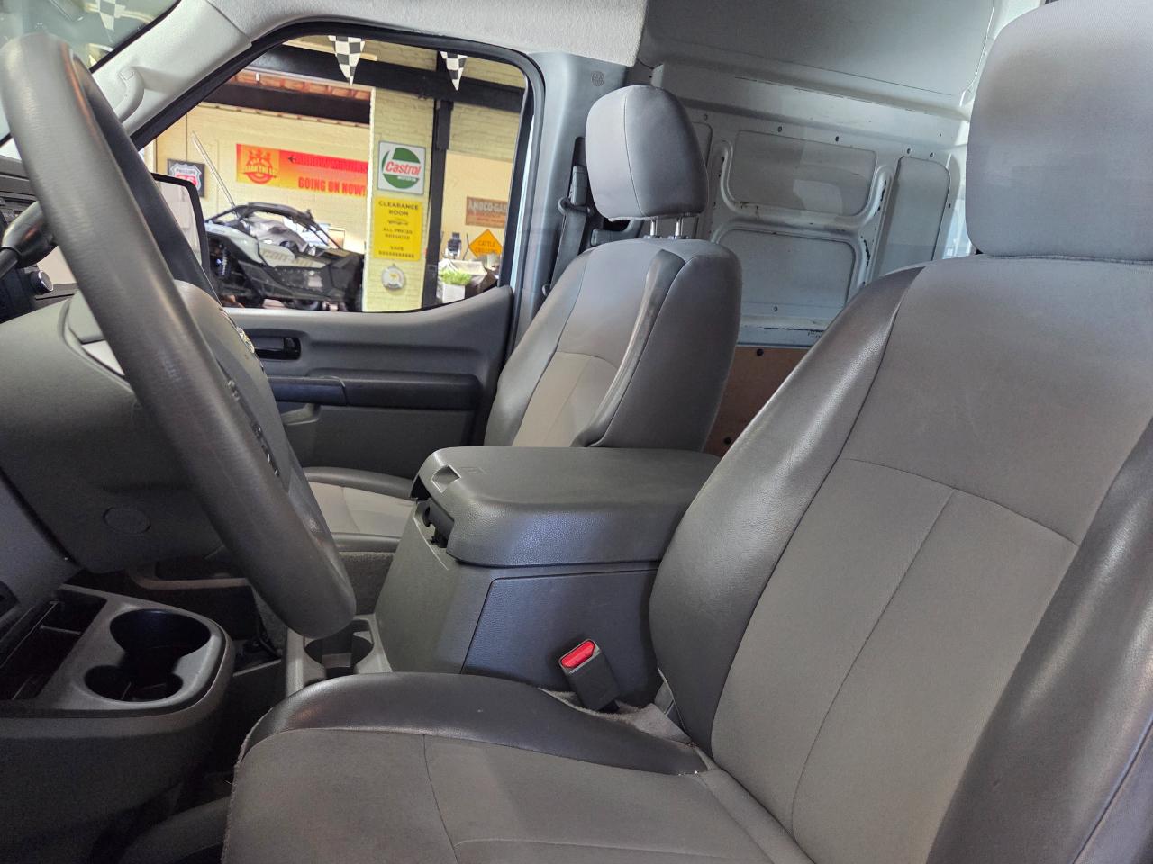 Nissan NV  2016
