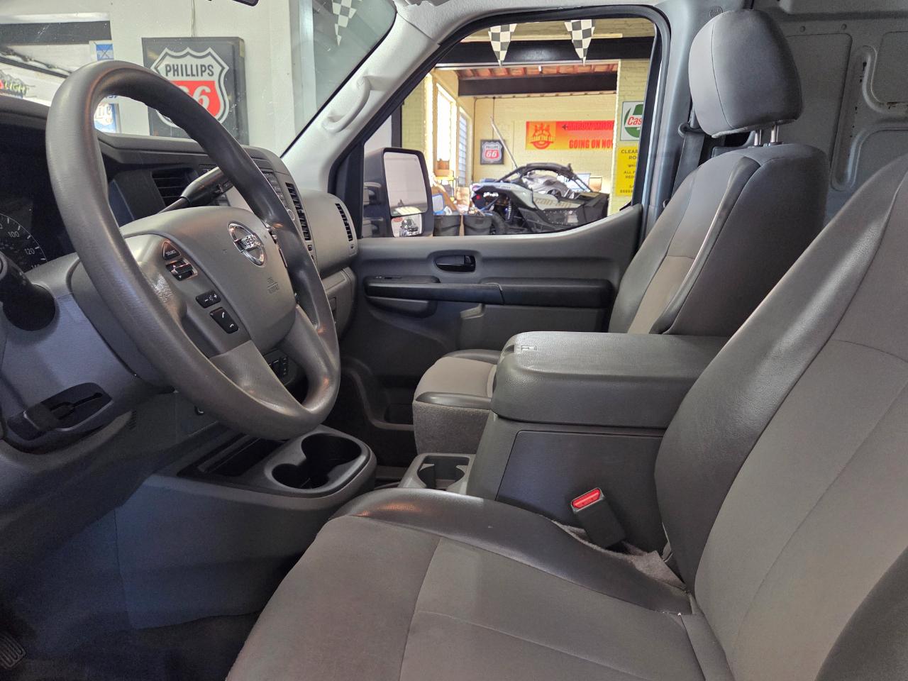 Nissan NV  2016