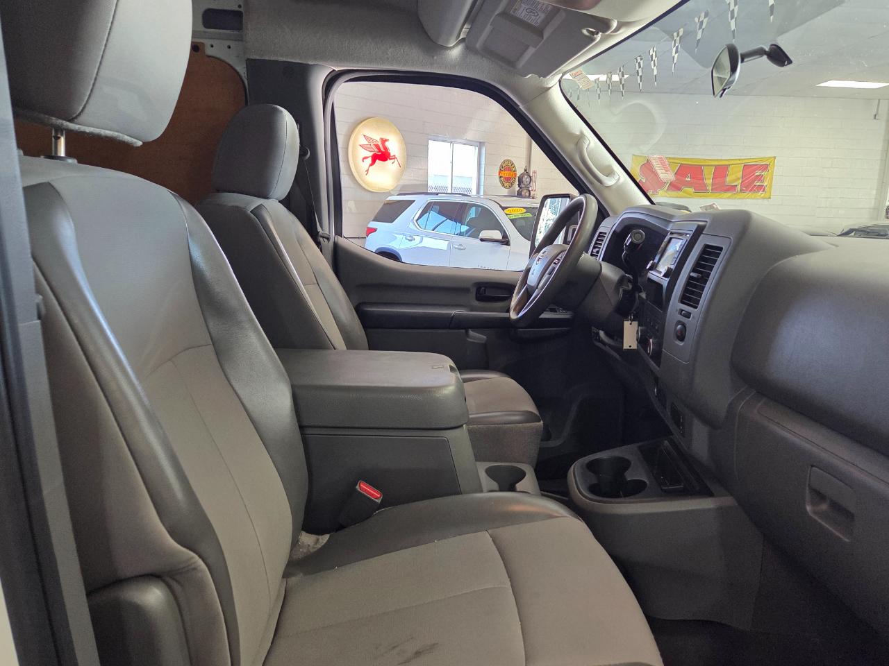Nissan NV  2016