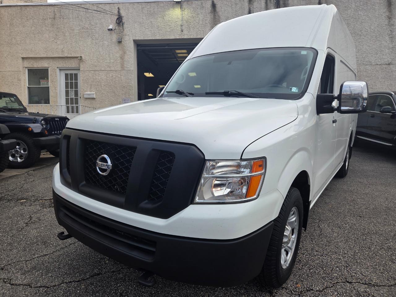 Nissan NV  2016