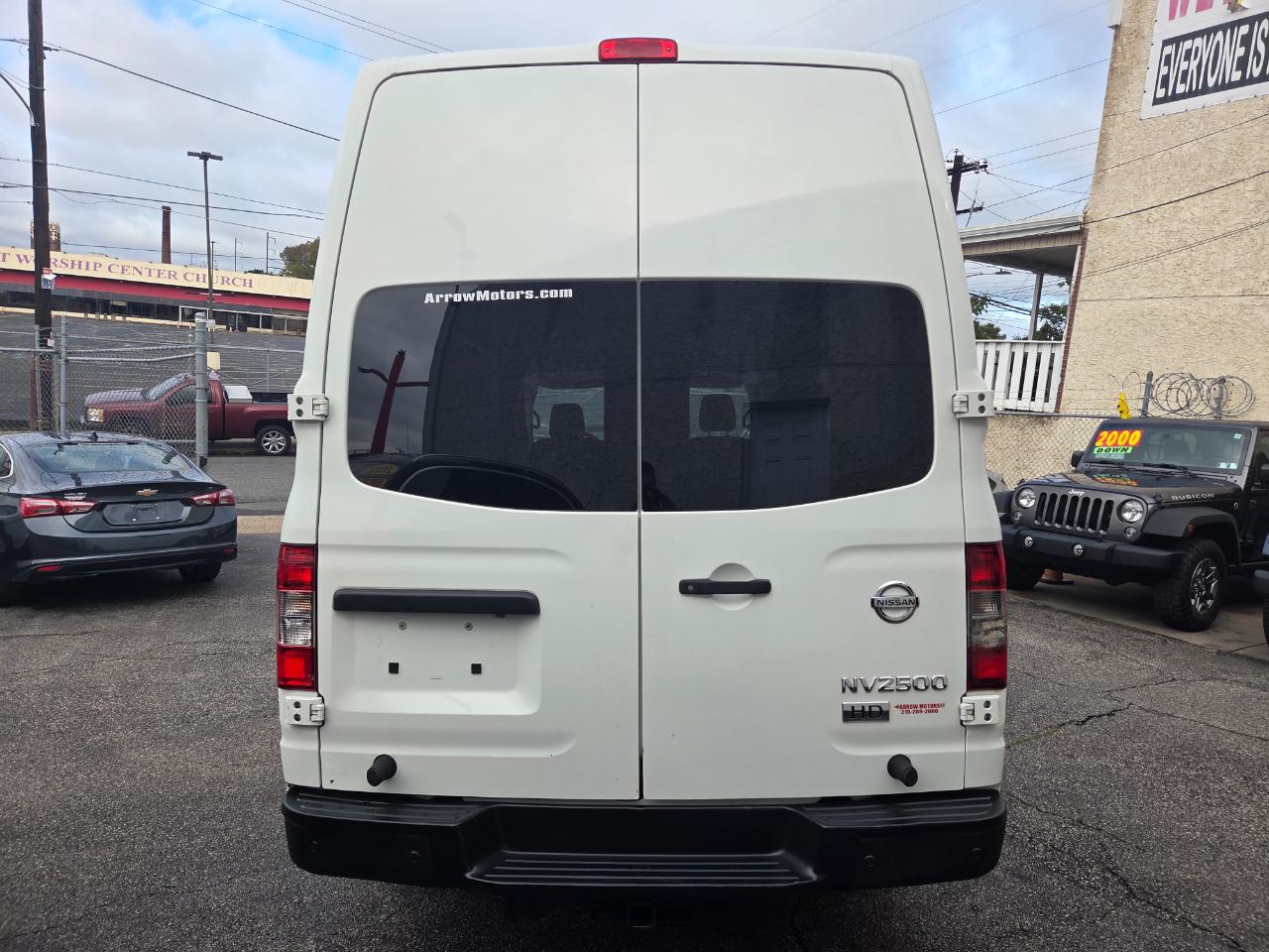 Nissan NV  2016
