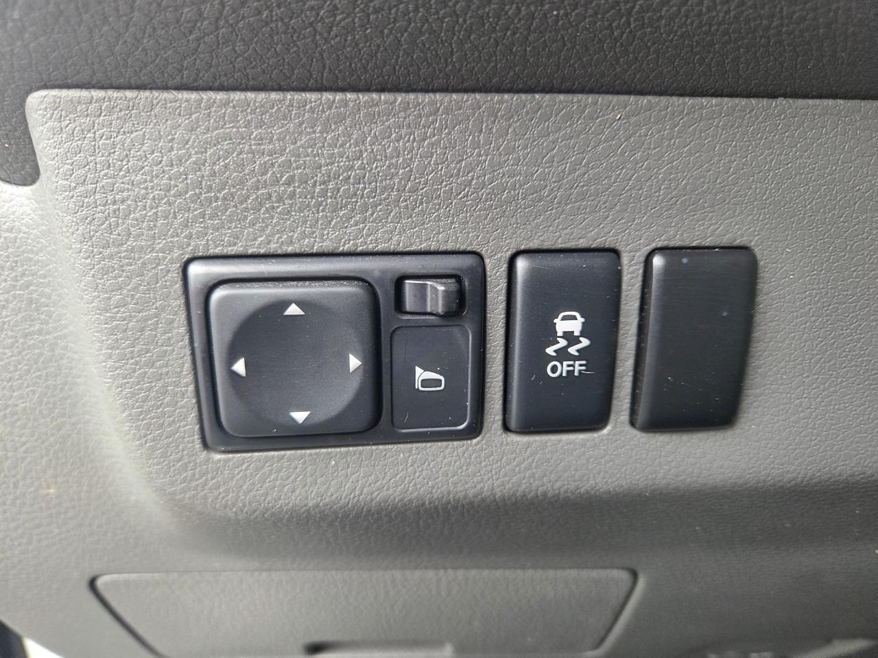 Nissan NV  2016