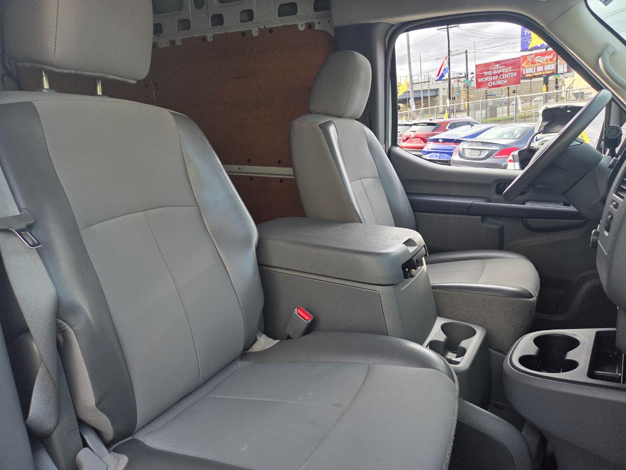 Nissan NV  2016
