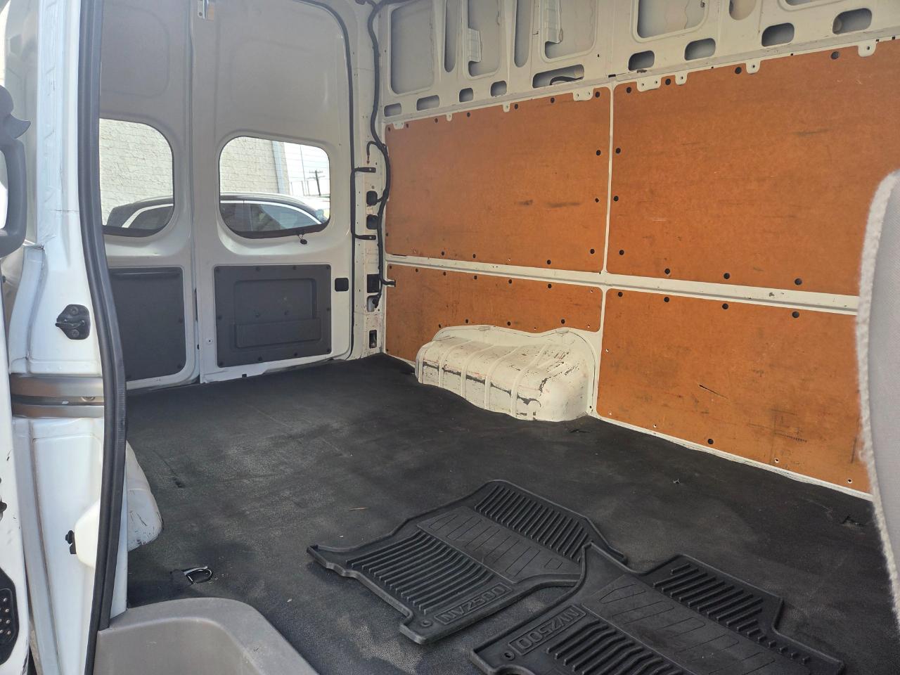 Nissan NV  2016