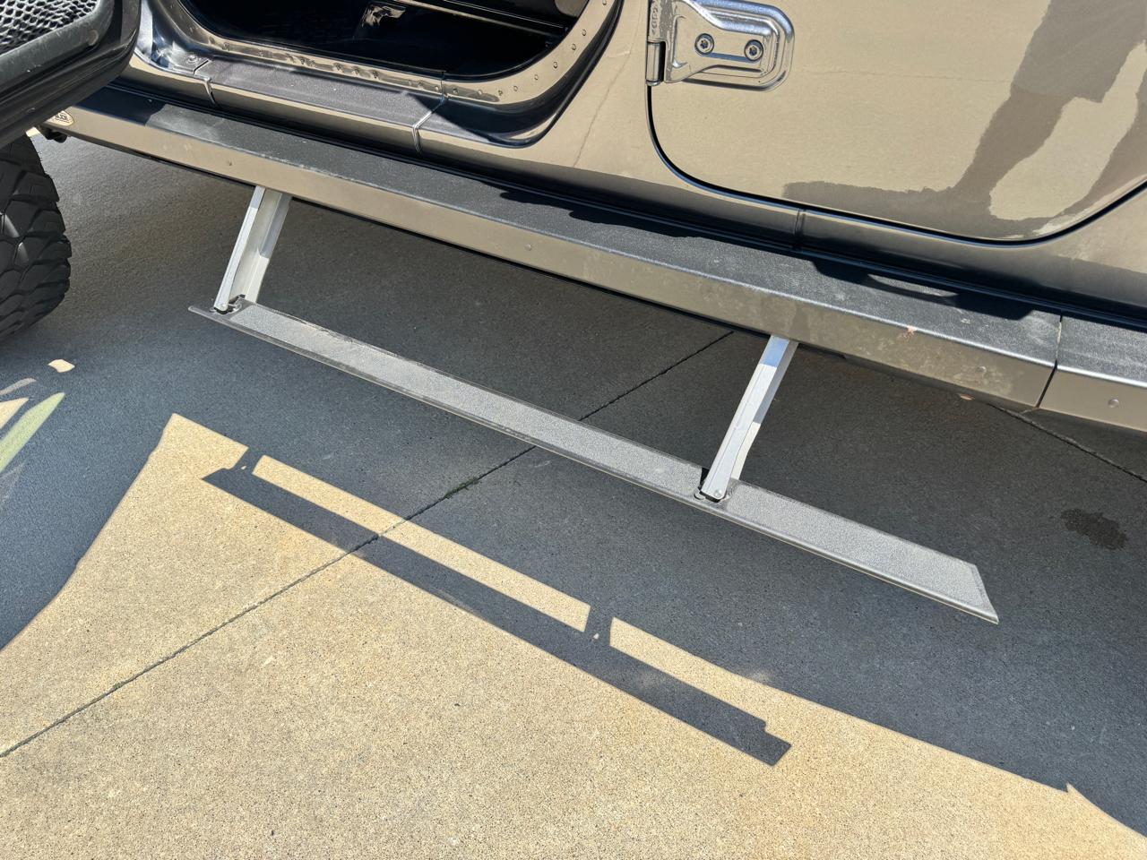 Jeep Gladiator Sport 2021