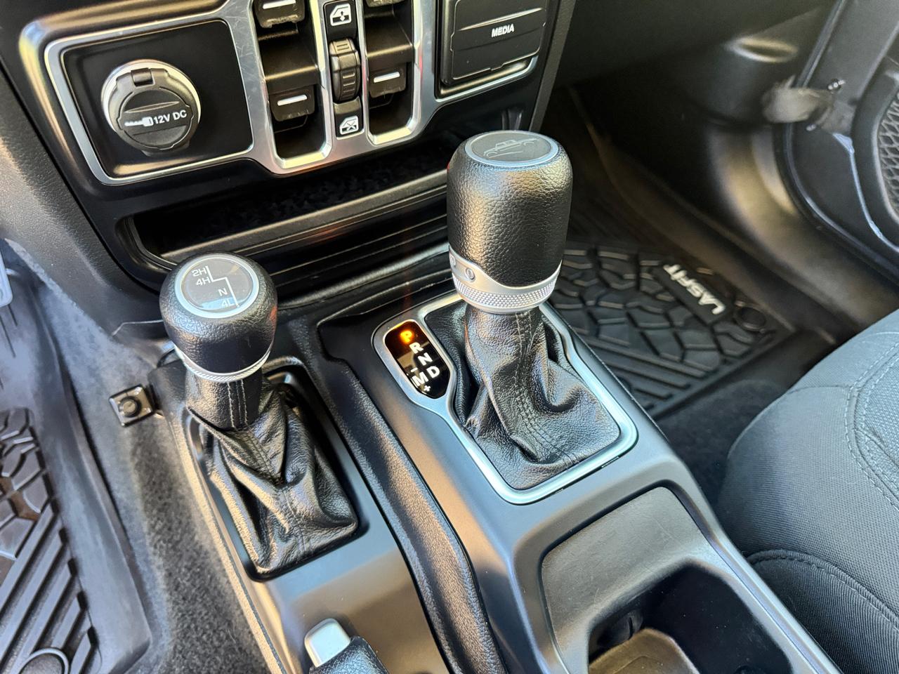 Jeep Gladiator Sport 2021