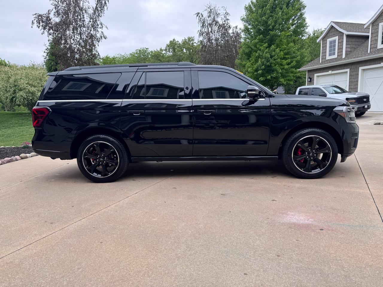 Ford Expedition MAX Limited 4WD 2023