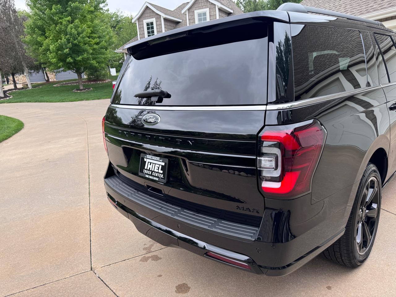 Ford Expedition MAX Limited 4WD 2023