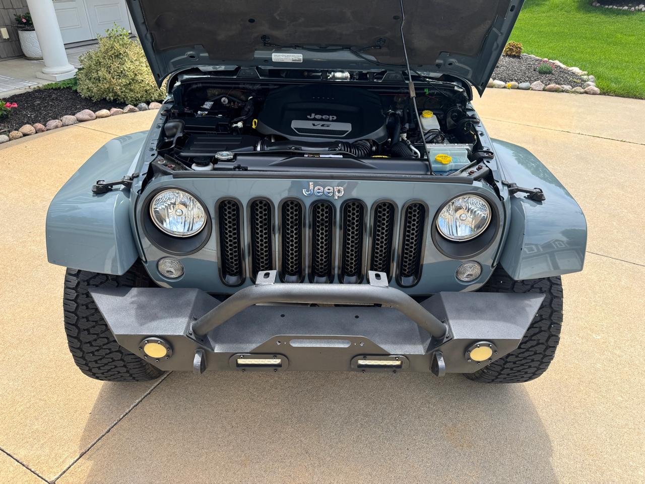 Jeep Wrangler Unlimited Sahara 4WD 2015